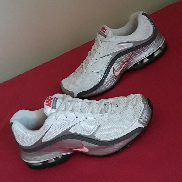nike reax 8 womens